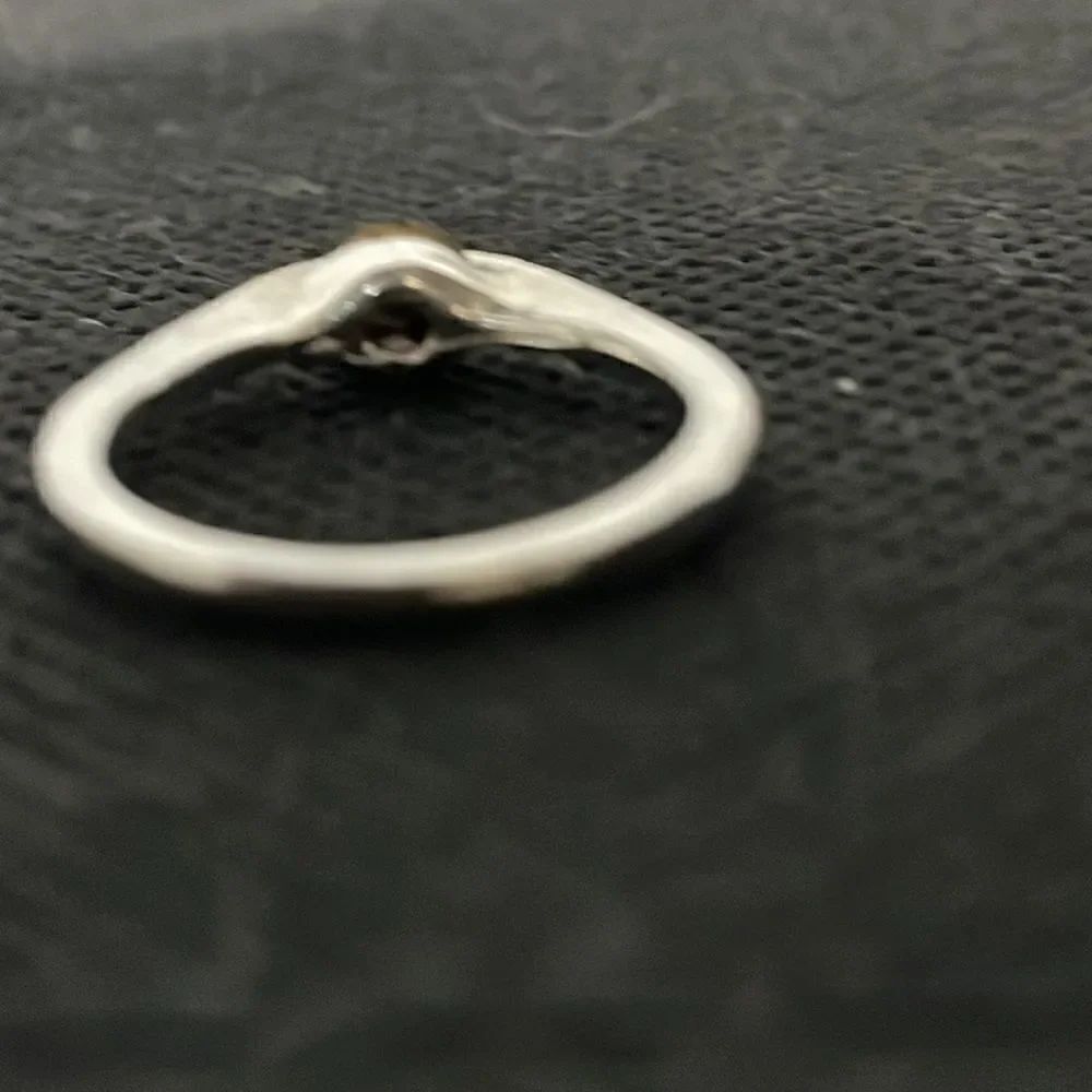Small ring with a pink gem - Picture 5 of 7